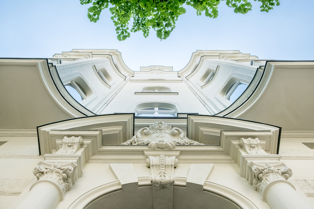 Beautiful,Old,Building,Front,-,Exterior
